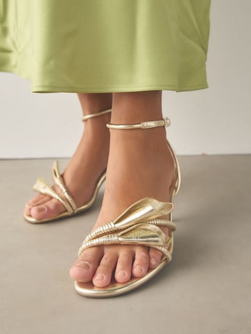 Sandalo con cinturino 'Forever Comfort' di Next in oro