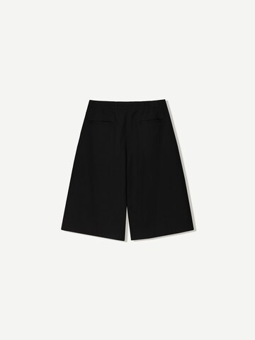 Bershka Loosefit Bukser med lægfolder i sort