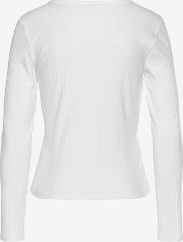 T-shirt LASCANA en blanc