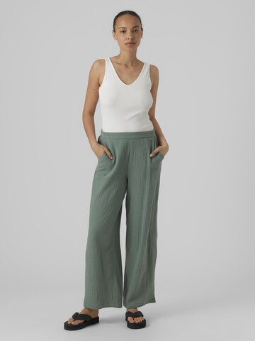 Loosefit Pantalon VERO MODA en vert
