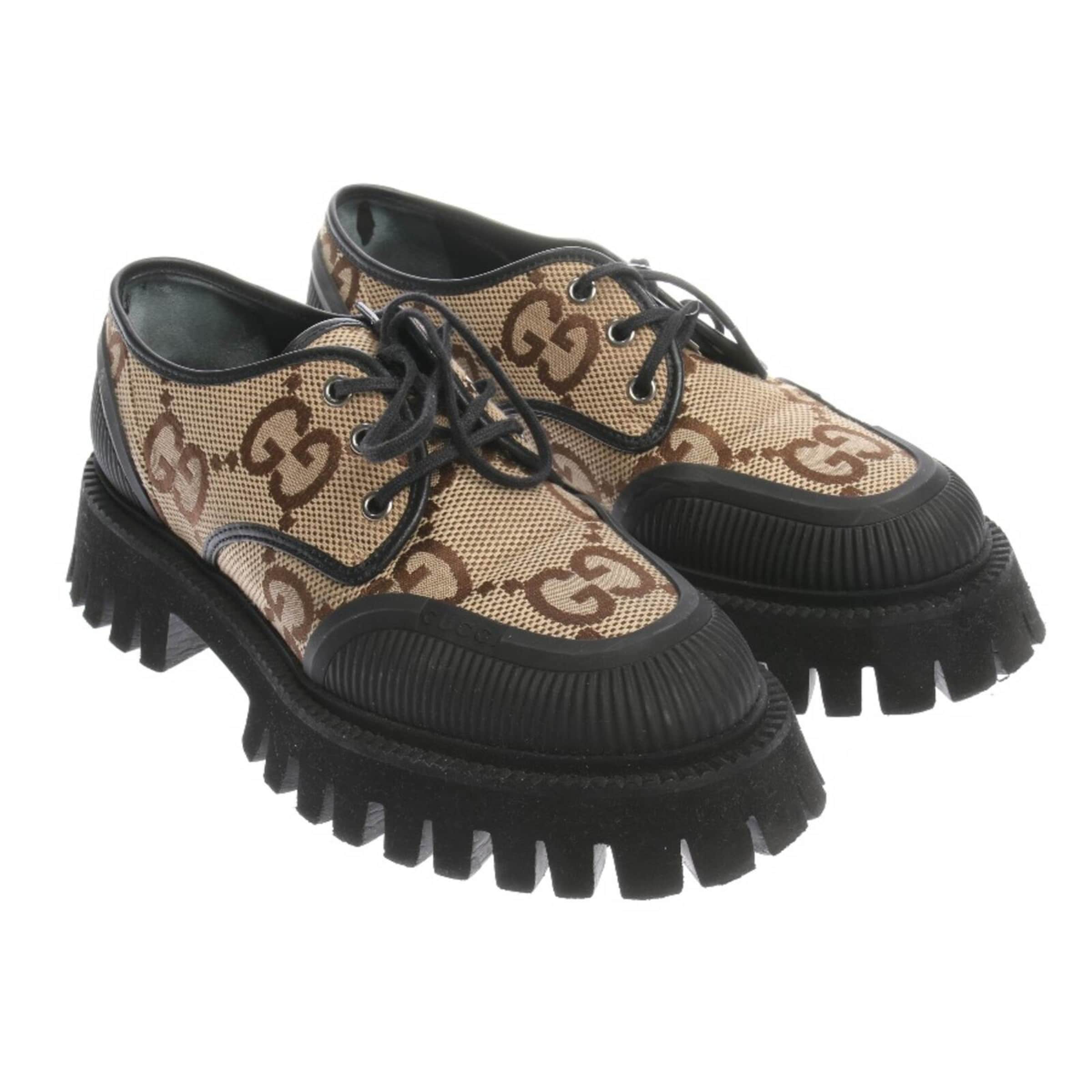 Gucci Flats & Loafers in 37,5 in Brown: front