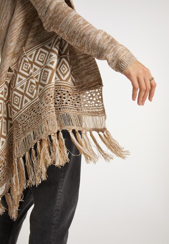 IZIA Knit Cardigan in Beige