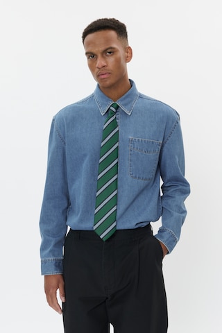 Coupe regular Chemise 'MACornshaw Heritage' Matinique en bleu : devant