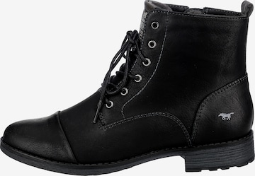 MUSTANG Lace-Up Ankle Boots in Black