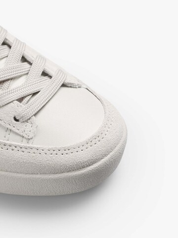 Scalpers Sneakers 'New Gala' in Grau