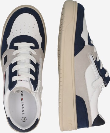 TOMMY HILFIGER Sneaker in Blau