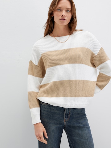 Mavi Sveter - Biela: predná strana