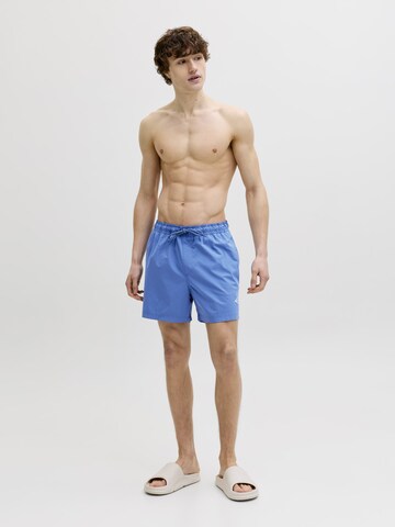 JACK & JONES Zwemshorts 'Jack & Jones Heren Zwemshort JPSTMAUI TROPIC Effen' in Blauw
