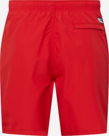 Superdry Badeshorts in Rot