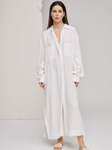 A LOT LESS Shirt Dress 'Valeria' in White