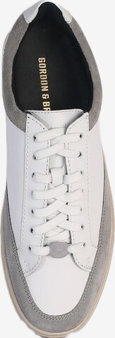 Sneaker bassa di Gordon & Bros in bianco