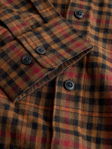 Next Regular fit Skjorta i brun