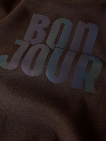 NAME IT - Sudadera en marrón
