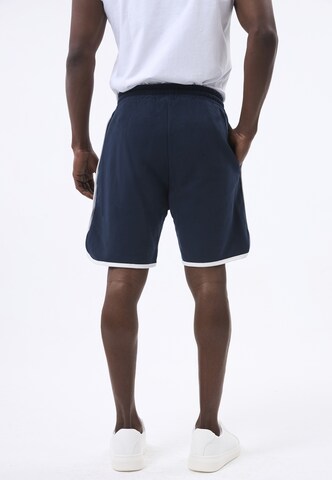 Felix Hardy Regular Pants in Blue