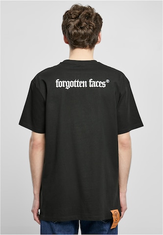 Forgotten Faces Shirt in Schwarz