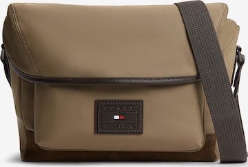 Sac à bandoulière 'Heritage' TOMMY HILFIGER en marron : devant