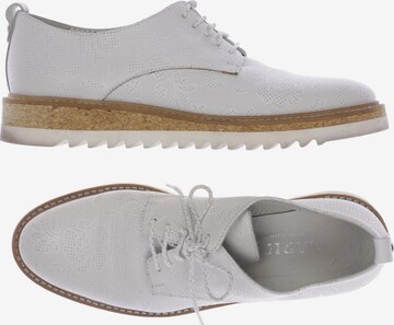 Maripå Flats & Loafers in 37 in White: front