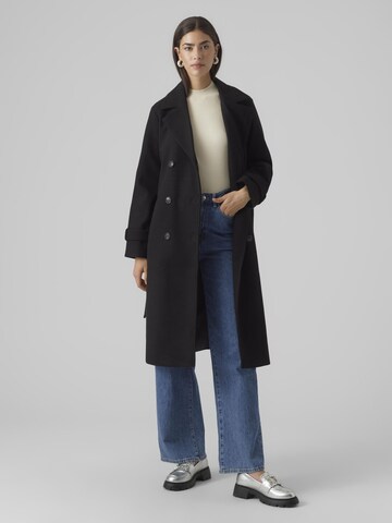 Manteau mi-saison 'VMFORTUNEVEGA' VERO MODA en noir : devant