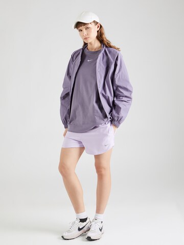 Nike Sportswear Футболка 'Essentials' в Лиловый