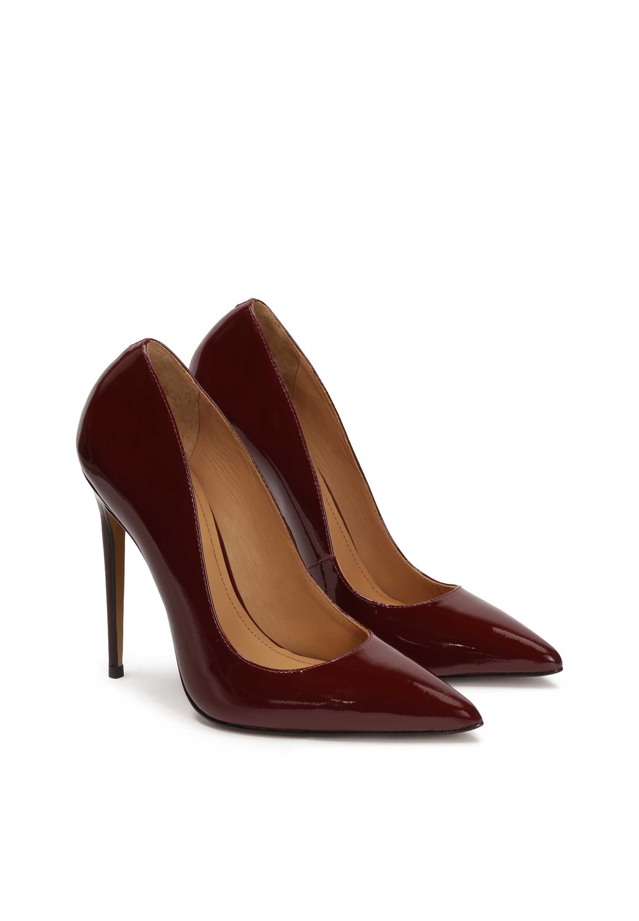 Décolleté di Kazar in rosso