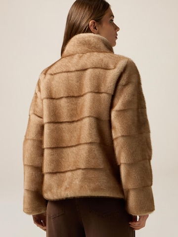 oltre Wintermantel in Beige