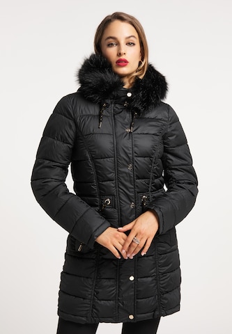 faina Winter Coat in Black: front