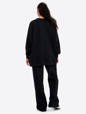 TATES Sweatshirt in Black