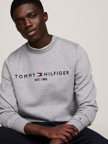 TOMMY HILFIGER Sweatshirt in Grau
