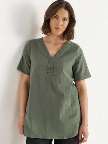 Cellbes of Sweden Tunic in Green: front