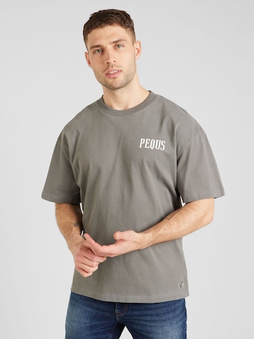 Pequs T-Shirt in Grau