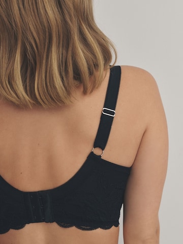 Next T-shirt сутиен Сутиен в черно