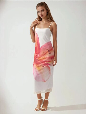 Hiccup - Vestido em branco