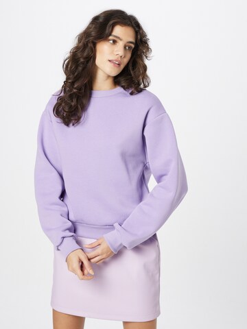 Gina Tricot Sweatshirt in Lila: predná strana