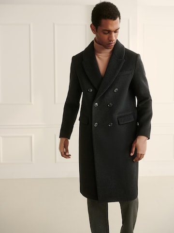 Guido Maria Kretschmer Men Winter Coat 'Bruno' in Black: front