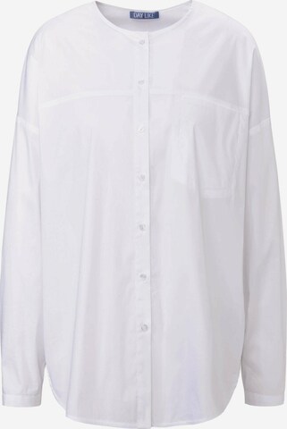 DAY.LIKE Blouse in White: front