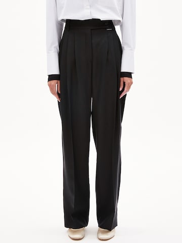 ARMEDANGELS Loose fit Pleat-front trousers ' KAAYAH ' in Black: front