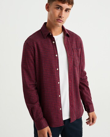 WE Fashion Regular fit Button Up Shirt in Red: front