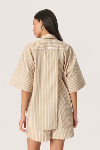 Chemisier 'Kaily' SOAKED IN LUXURY en beige