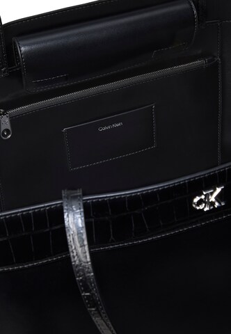 Calvin Klein Taška přes rameno – černá