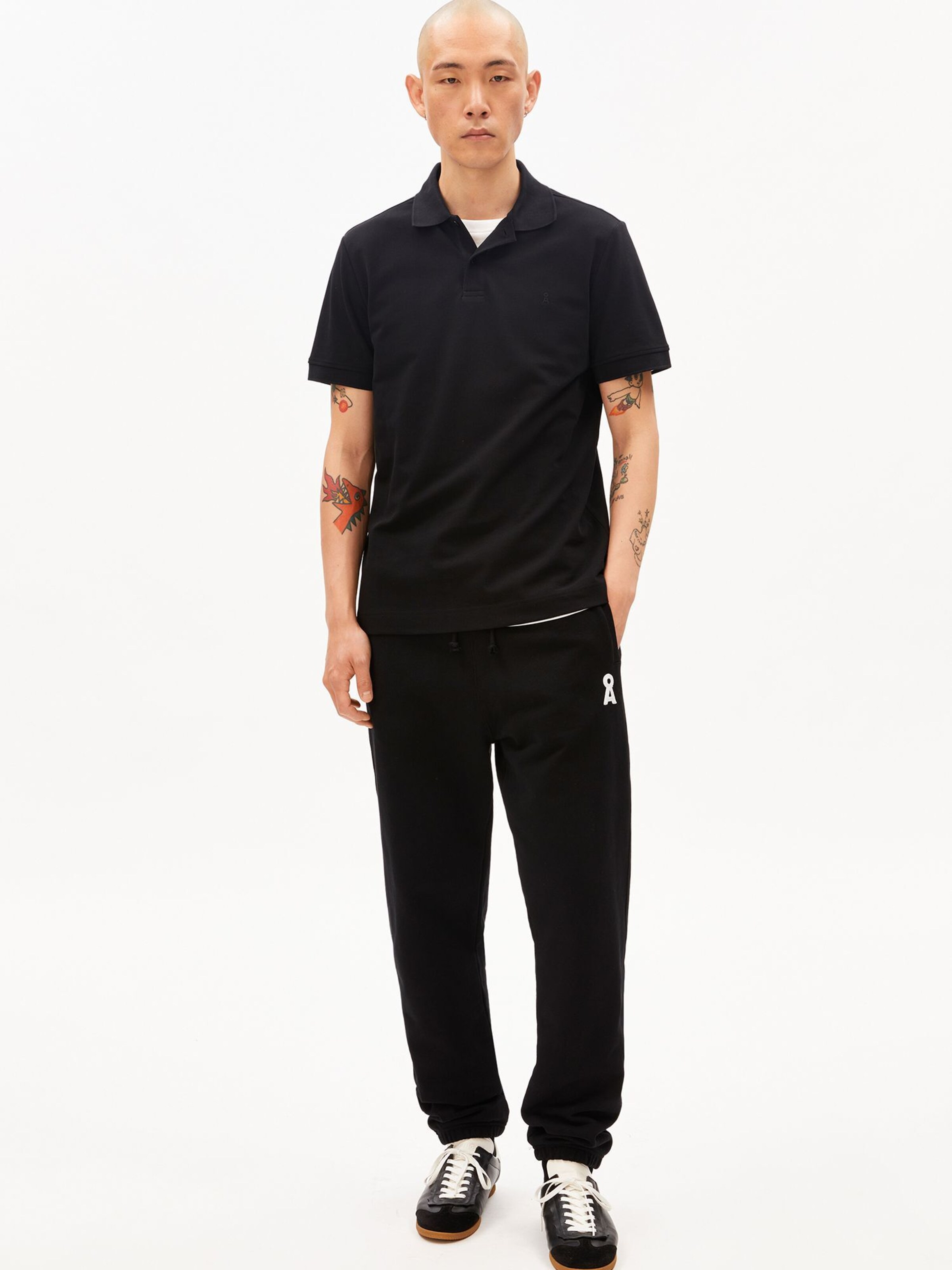 ARMEDANGELS Polo- Shirt in Schwarz: Vorderseite