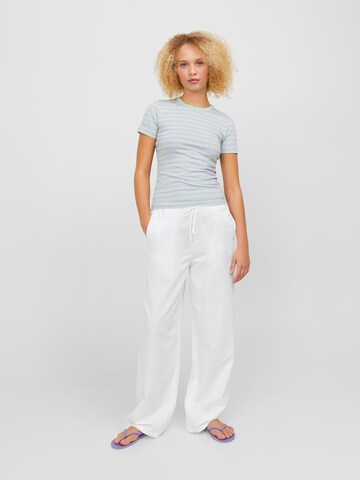 Wide leg Pantaloni 'Lora' de la JJXX pe alb