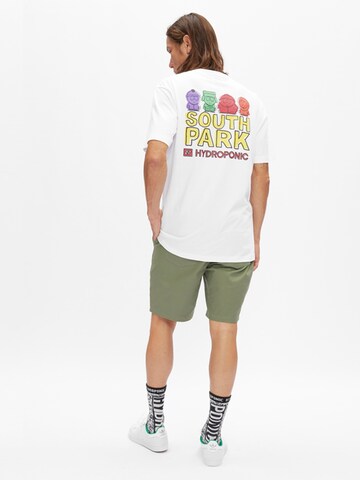 hydroponic - Camiseta 'Hydroponic x South Park Regular-Fit Colors Graphic T-Shirt' en blanco