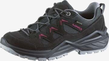 LOWA Flats 'Sirkos' in Black: front