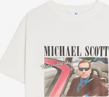 BershkaMajica 'SCOTT THE OFFI' - bijela boja: prednji dio