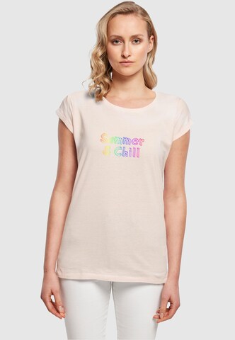 T-shirt 'Summer And Chill Rainbow' Merchcode en rose : devant