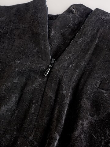 Next Loosefit Hose in Schwarz