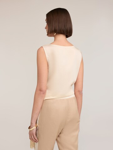 Haut MOTIVI en beige