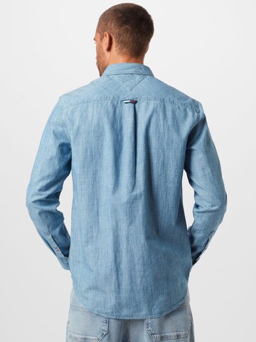 Tommy Jeans Regular fit Button Up Shirt in Blue