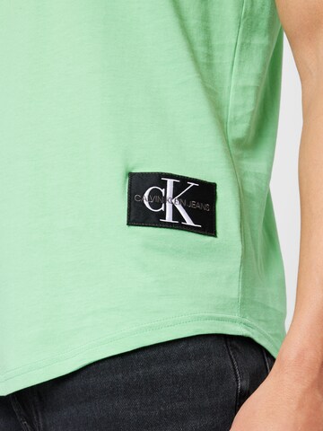 Tricou de la Calvin Klein Jeans pe verde