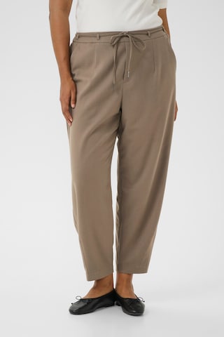 KAFFE CURVE Loosefit Chino 'KCmerla' in Groen: voorkant